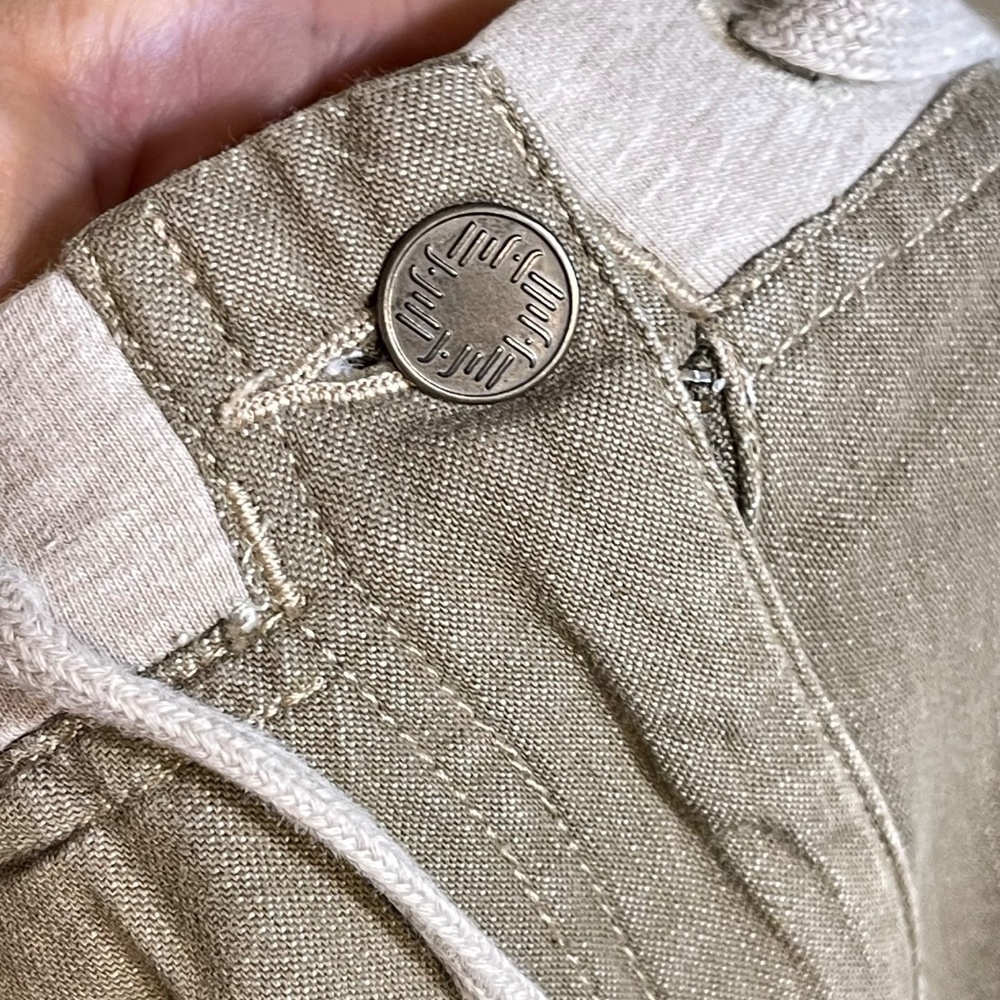 J. Jill Tan Women's Shorts - Picture 6 of 8